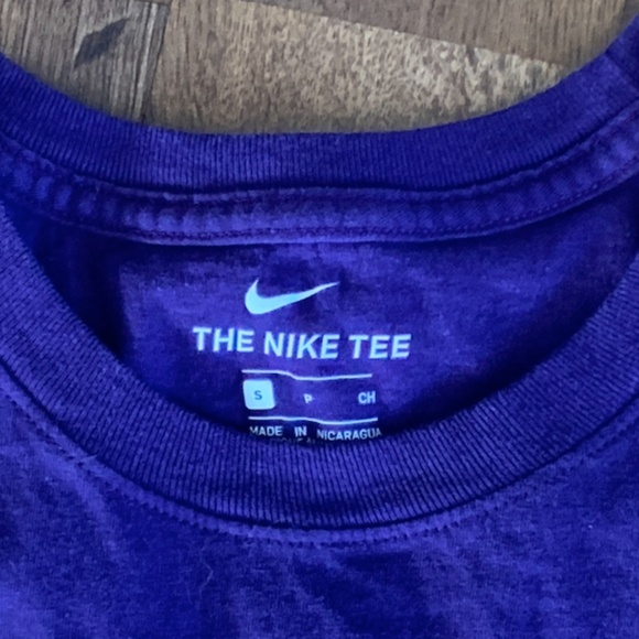 Nike Air Graphic Tee - Picture 4 of 8